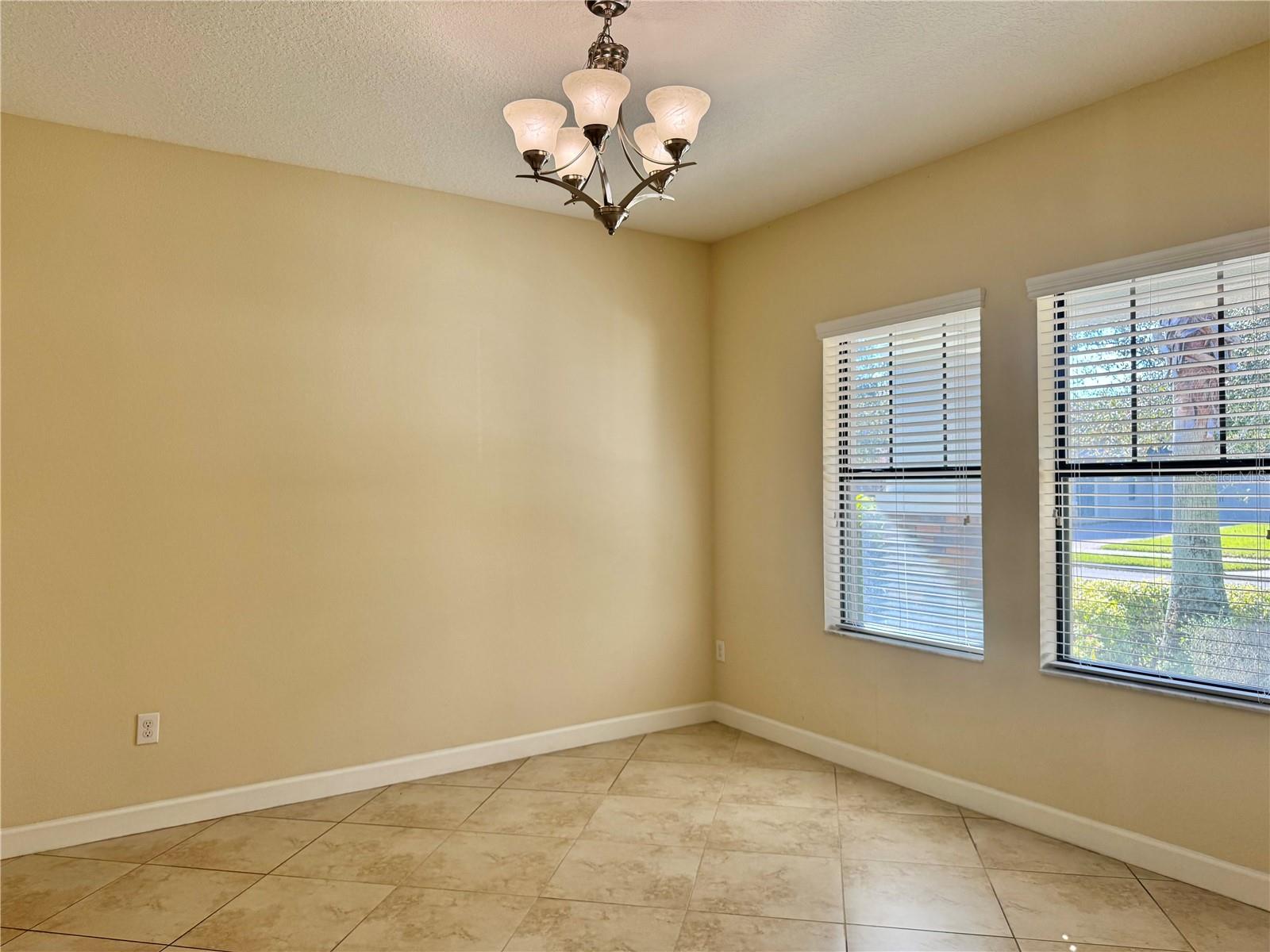 Image 5 of 49 For 2262 Romanum Drive