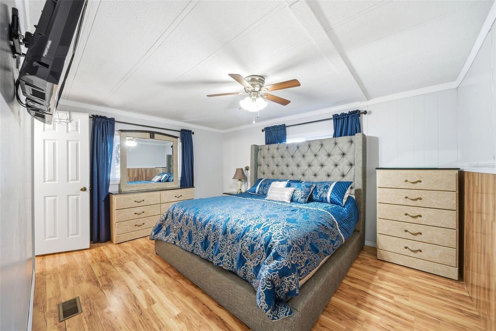 Image 13 of 22 For 3006 Horse Shoe Court