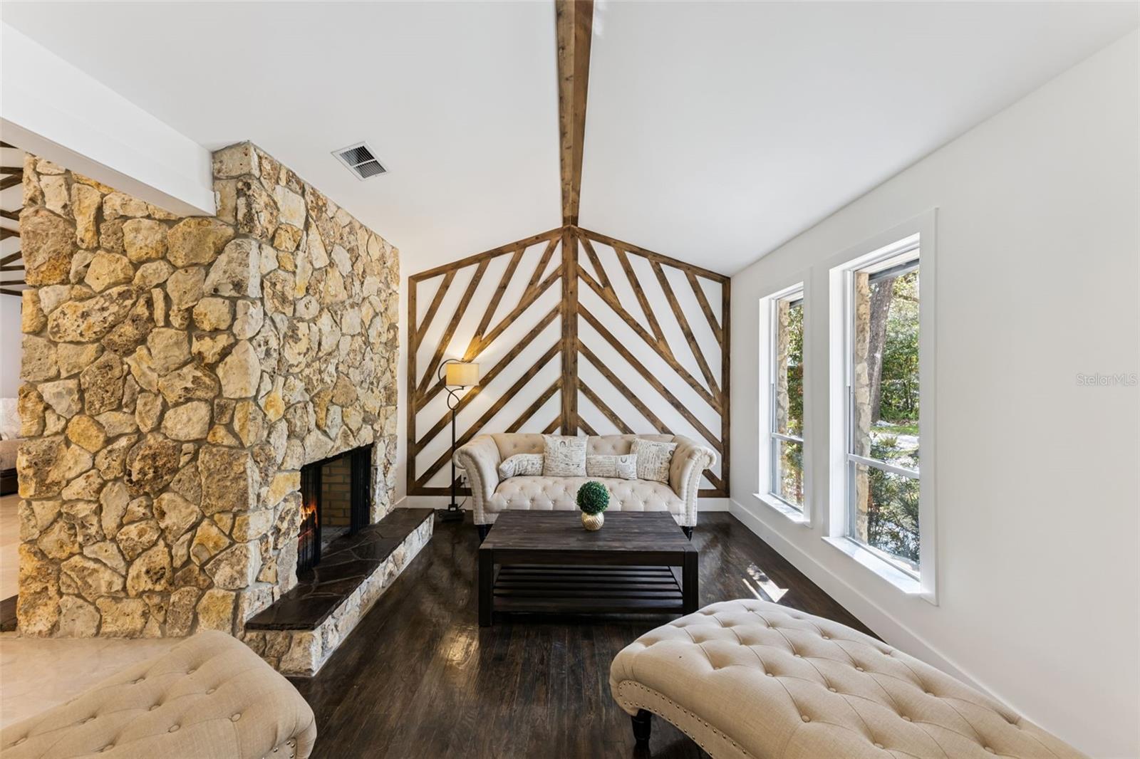 Image 14 of 65 For 202 Jasmine Lane