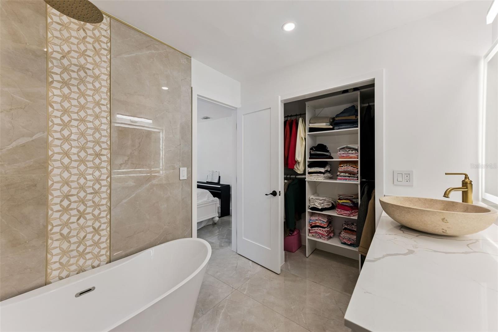 Image 38 of 65 For 202 Jasmine Lane