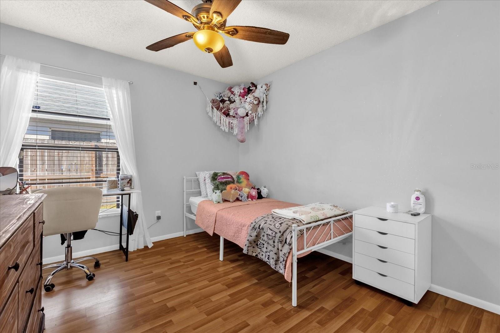 Image 13 of 28 For 1037 Burnett Street