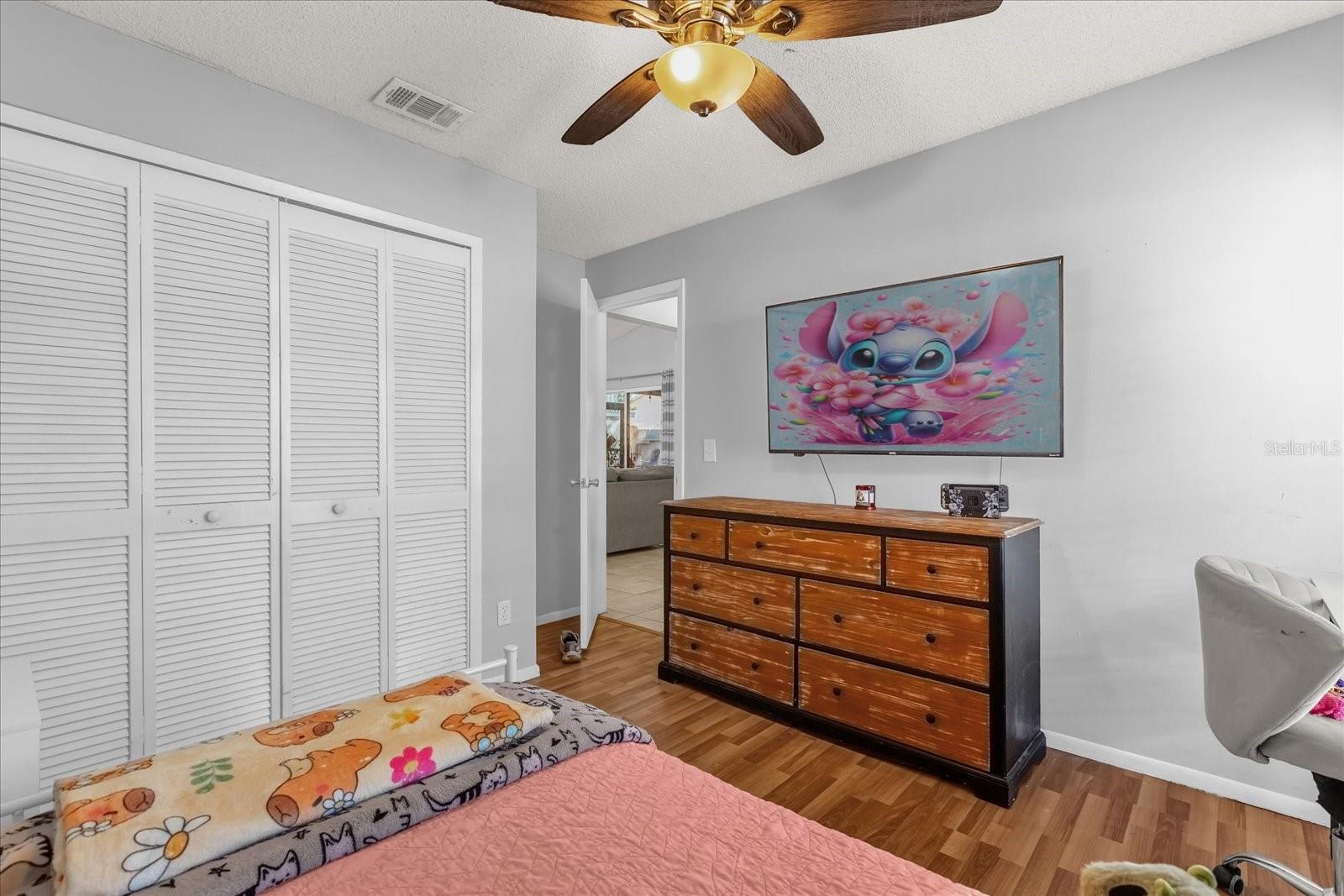 Image 14 of 28 For 1037 Burnett Street