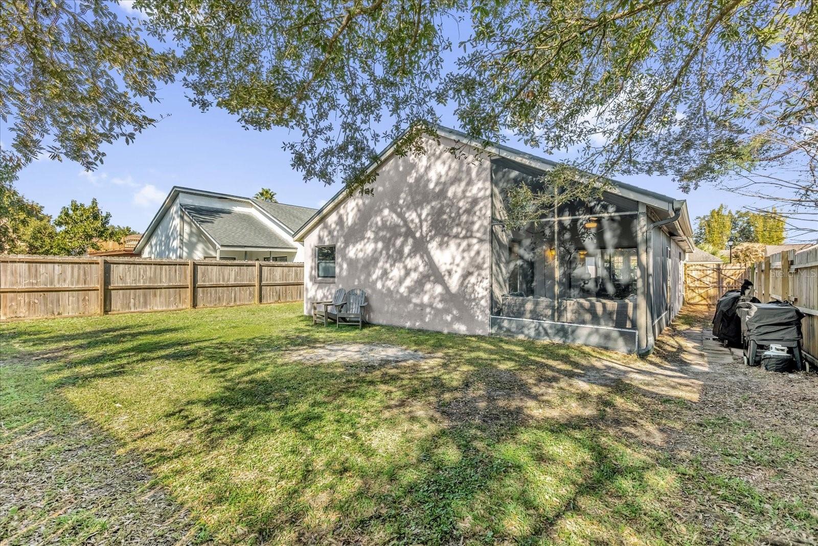 Image 23 of 28 For 1037 Burnett Street