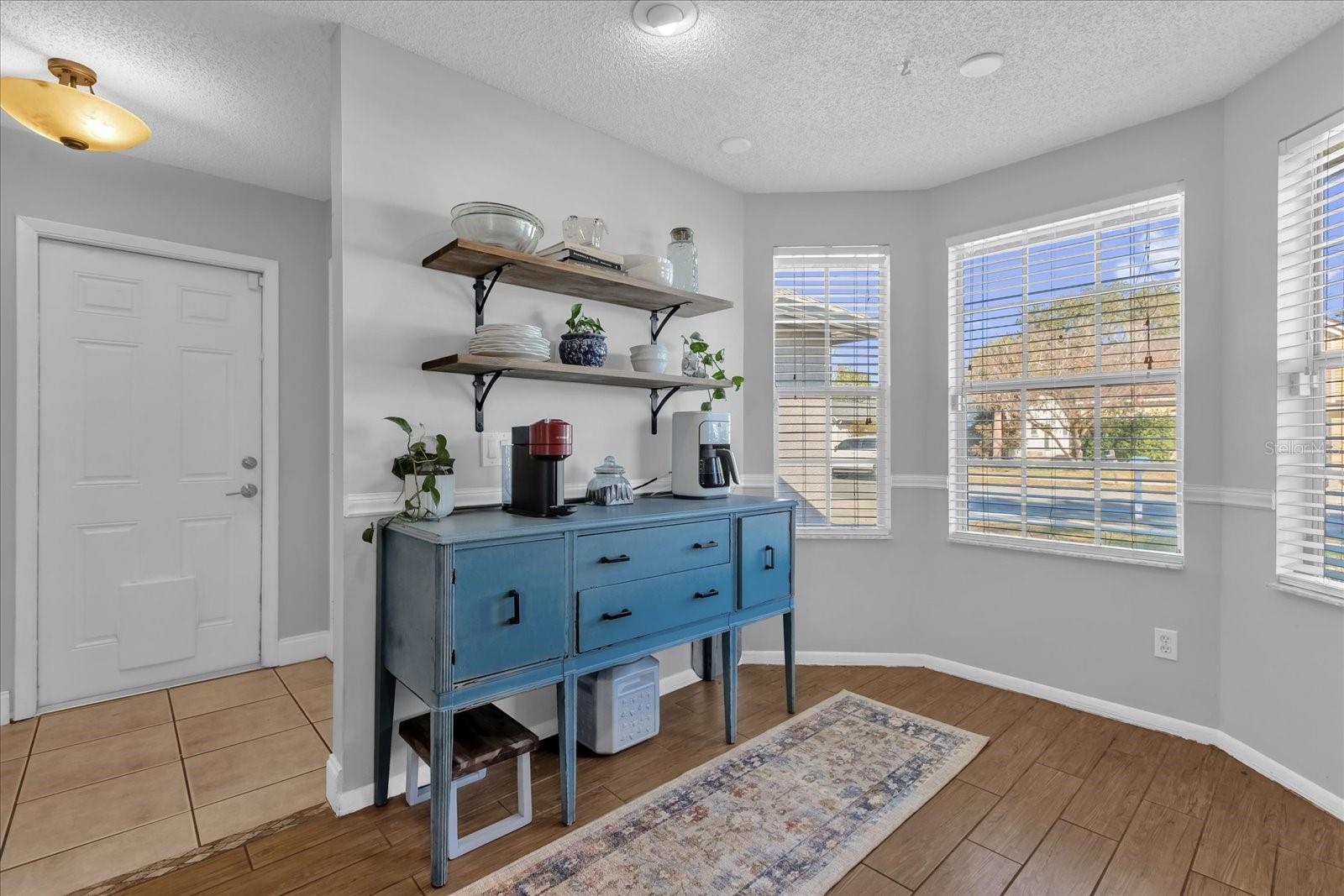 Image 9 of 28 For 1037 Burnett Street