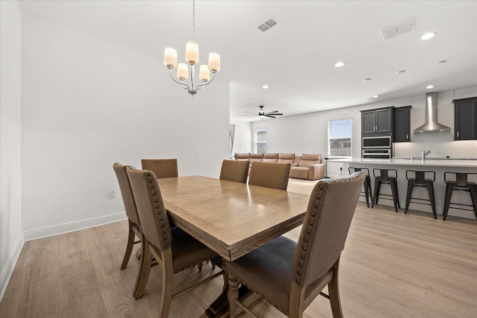 Image 11 of 38 For 4484 Lions Gate Avenue