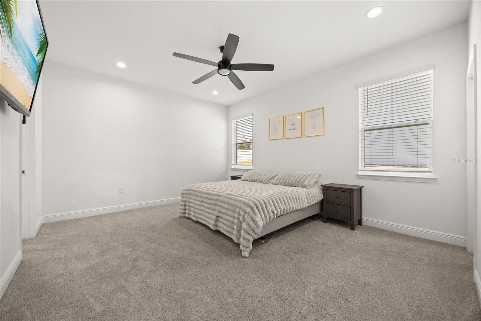 Image 13 of 38 For 4484 Lions Gate Avenue