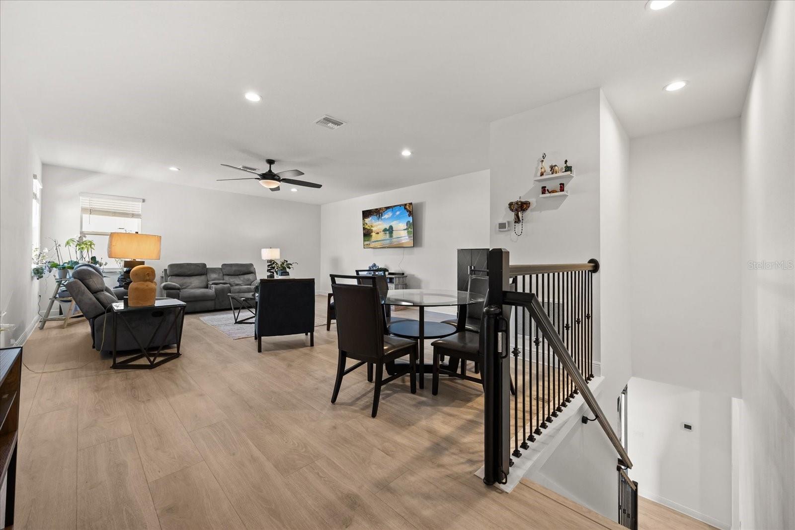 Image 19 of 38 For 4484 Lions Gate Avenue