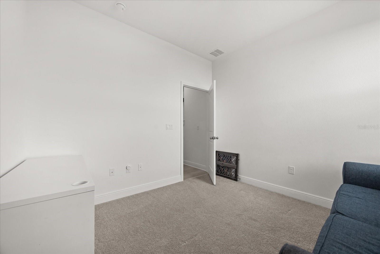 Image 30 of 38 For 4484 Lions Gate Avenue