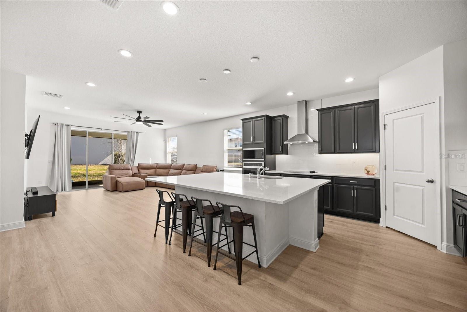 Image 7 of 38 For 4484 Lions Gate Avenue