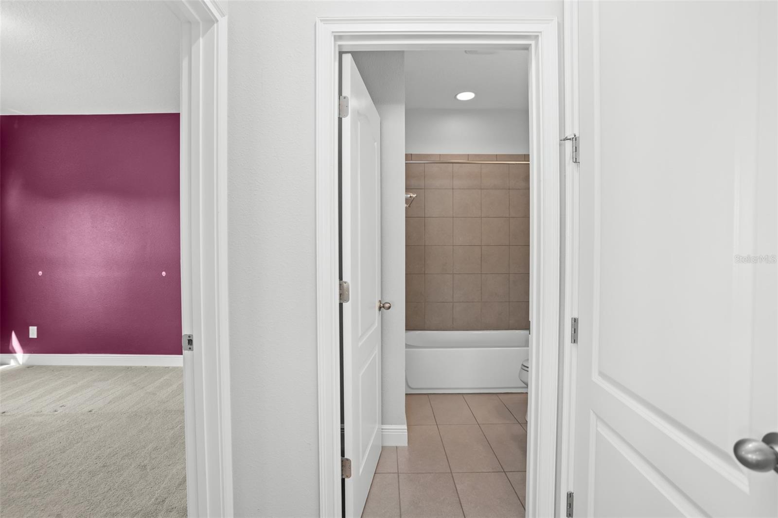 Image 17 of 45 For 13590 Lessing Avenue