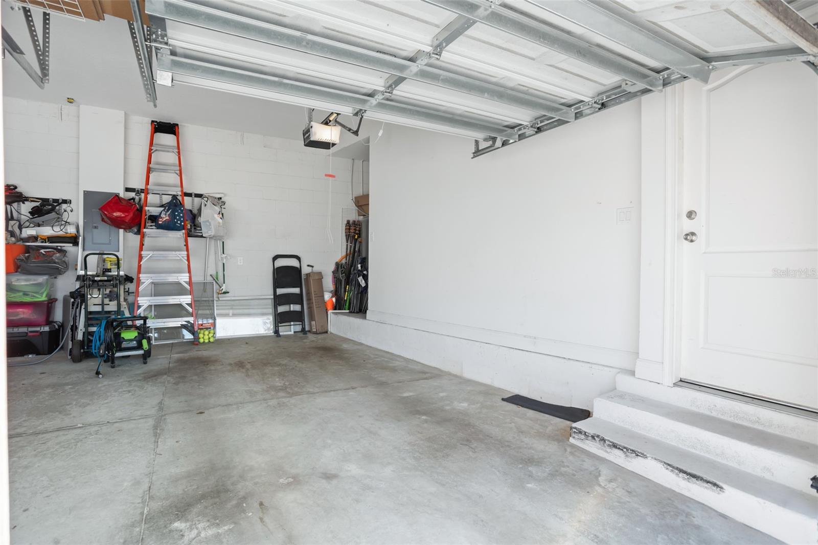 Image 19 of 45 For 13590 Lessing Avenue