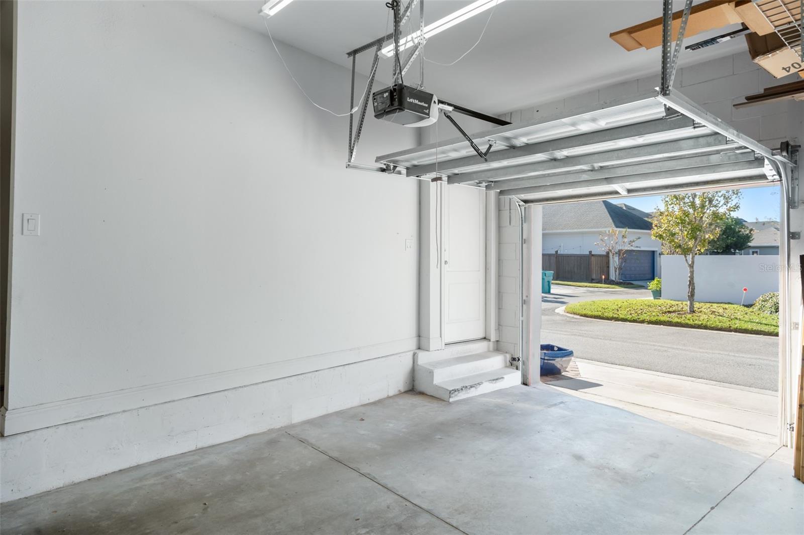 Image 21 of 45 For 13590 Lessing Avenue