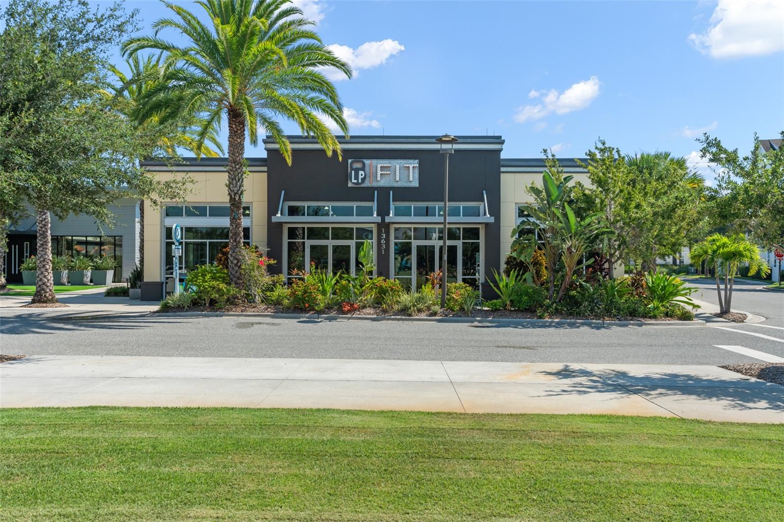 Image 29 of 45 For 13590 Lessing Avenue