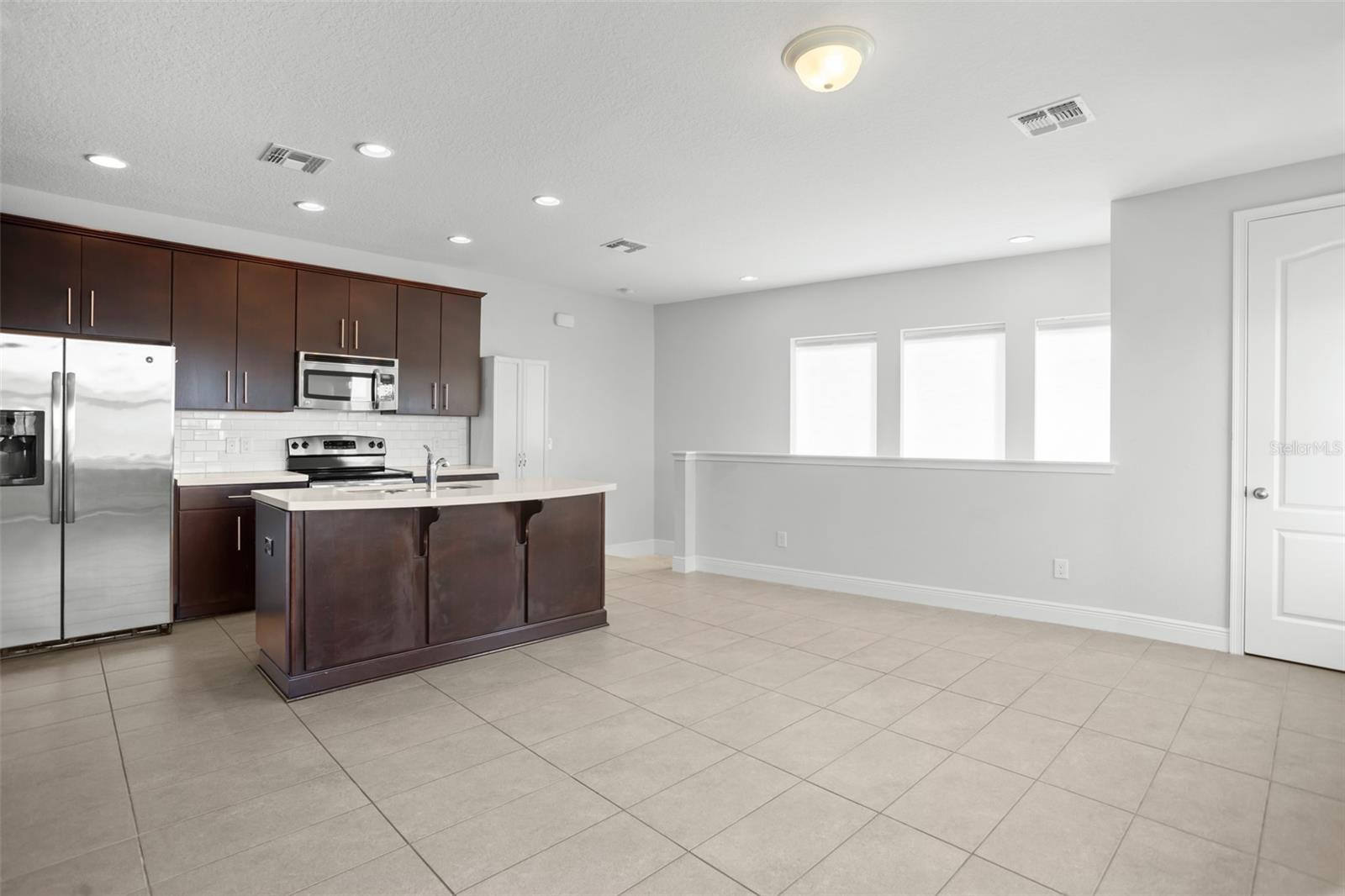 Image 6 of 45 For 13590 Lessing Avenue