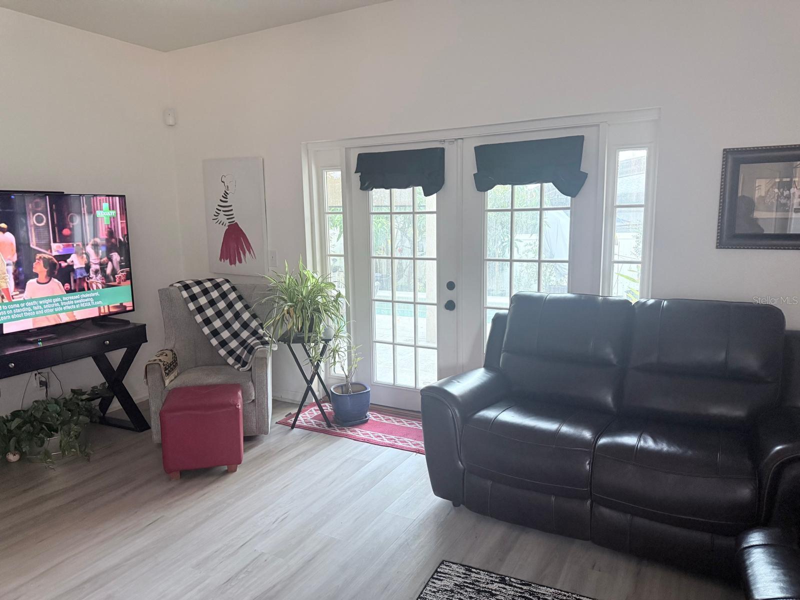 Image 8 of 20 For 609 Prince Lane