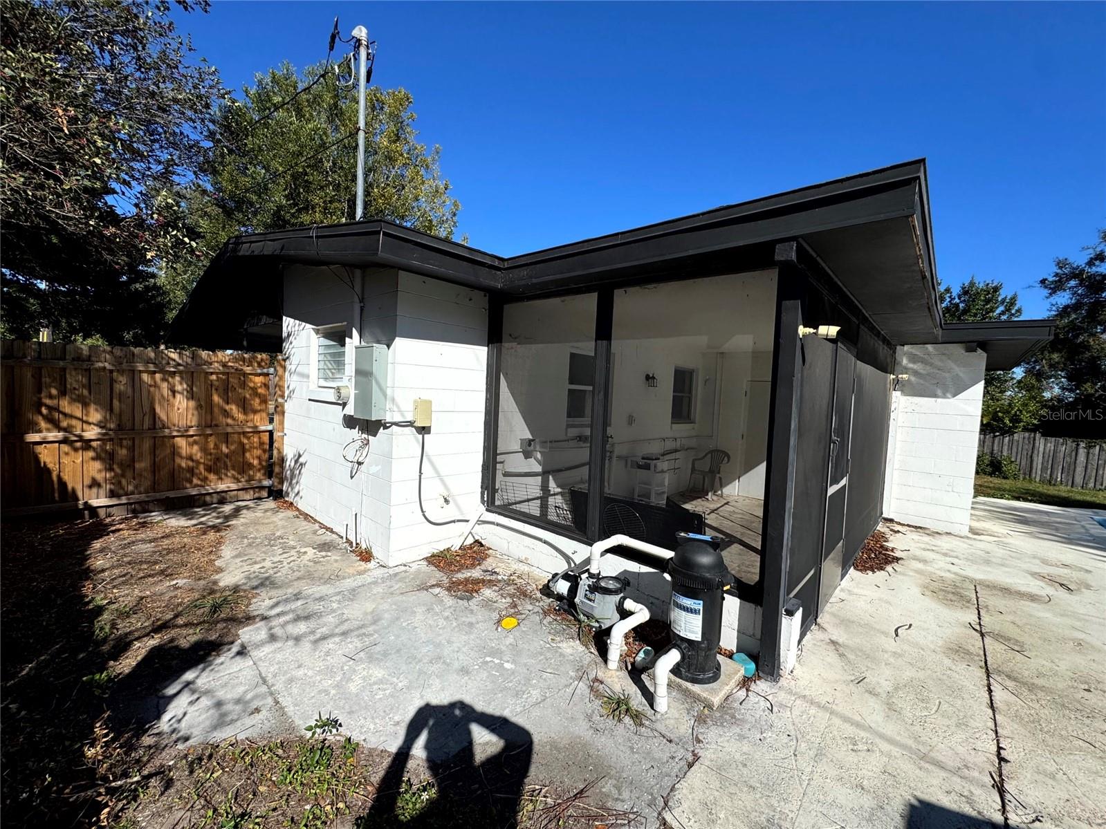 Image 10 of 47 For 1412 Lakecrest Drive