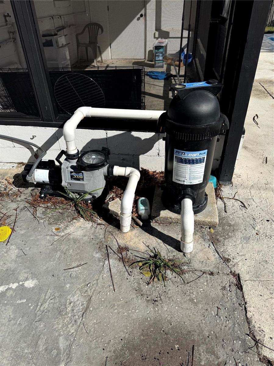 Image 11 of 47 For 1412 Lakecrest Drive