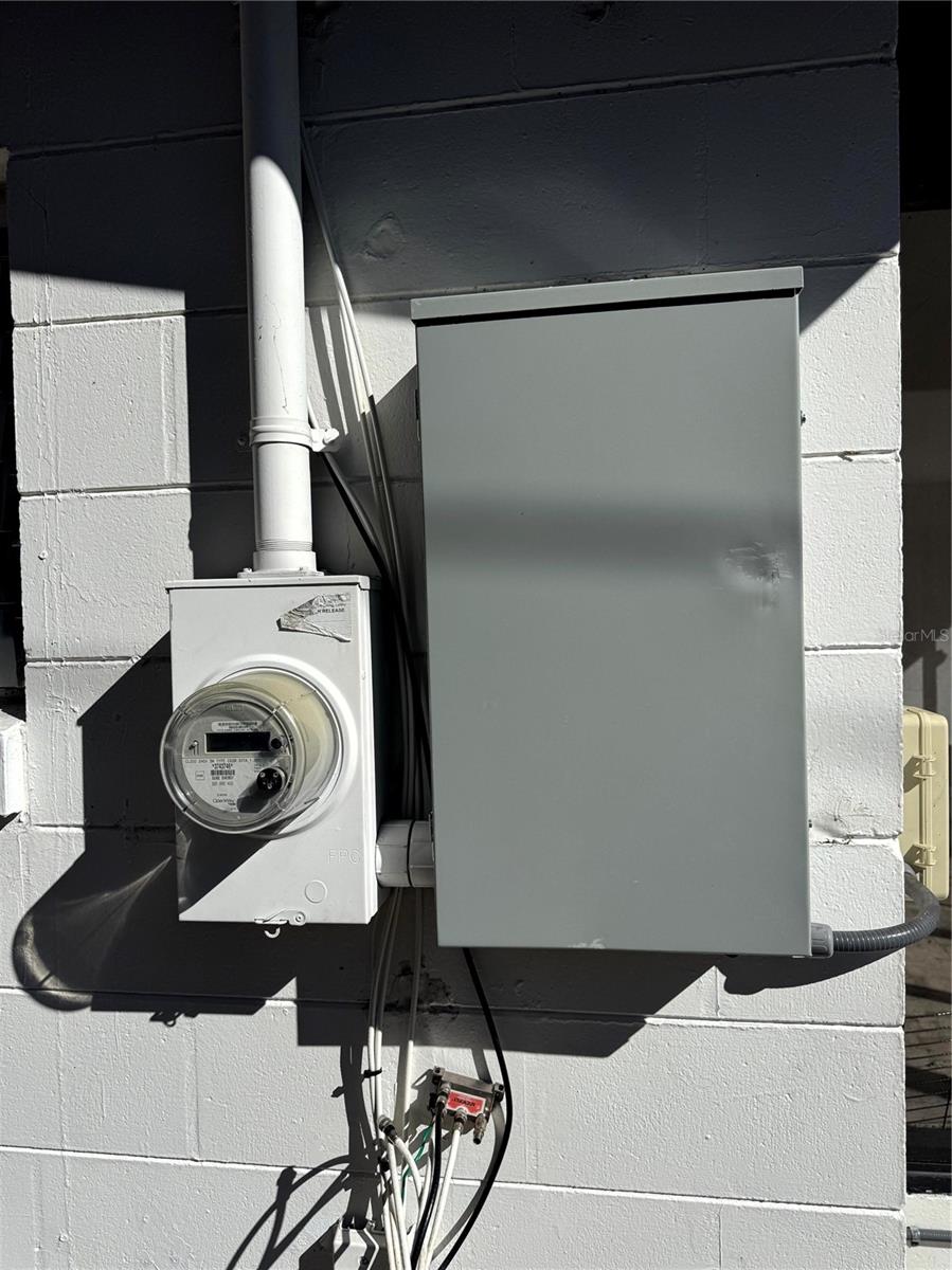 Image 12 of 47 For 1412 Lakecrest Drive