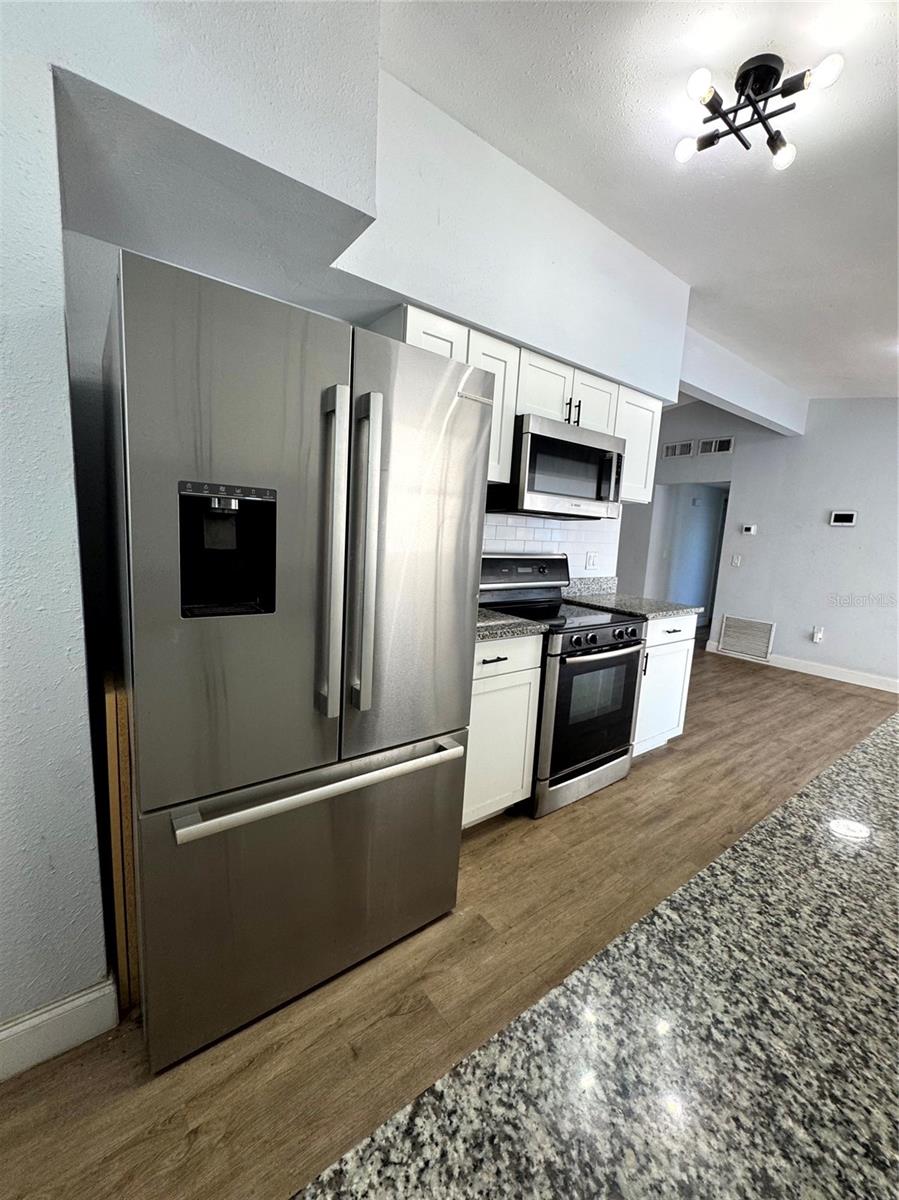 Image 28 of 47 For 1412 Lakecrest Drive