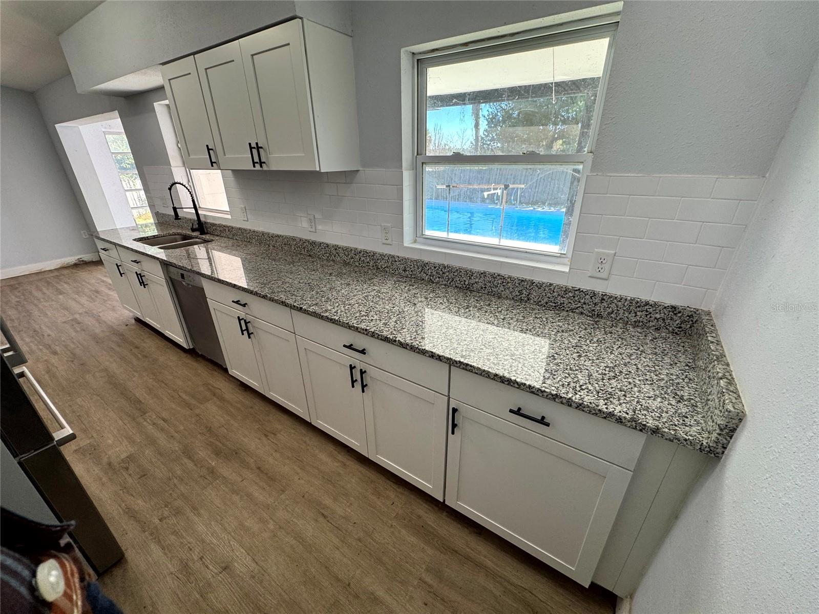 Image 29 of 47 For 1412 Lakecrest Drive