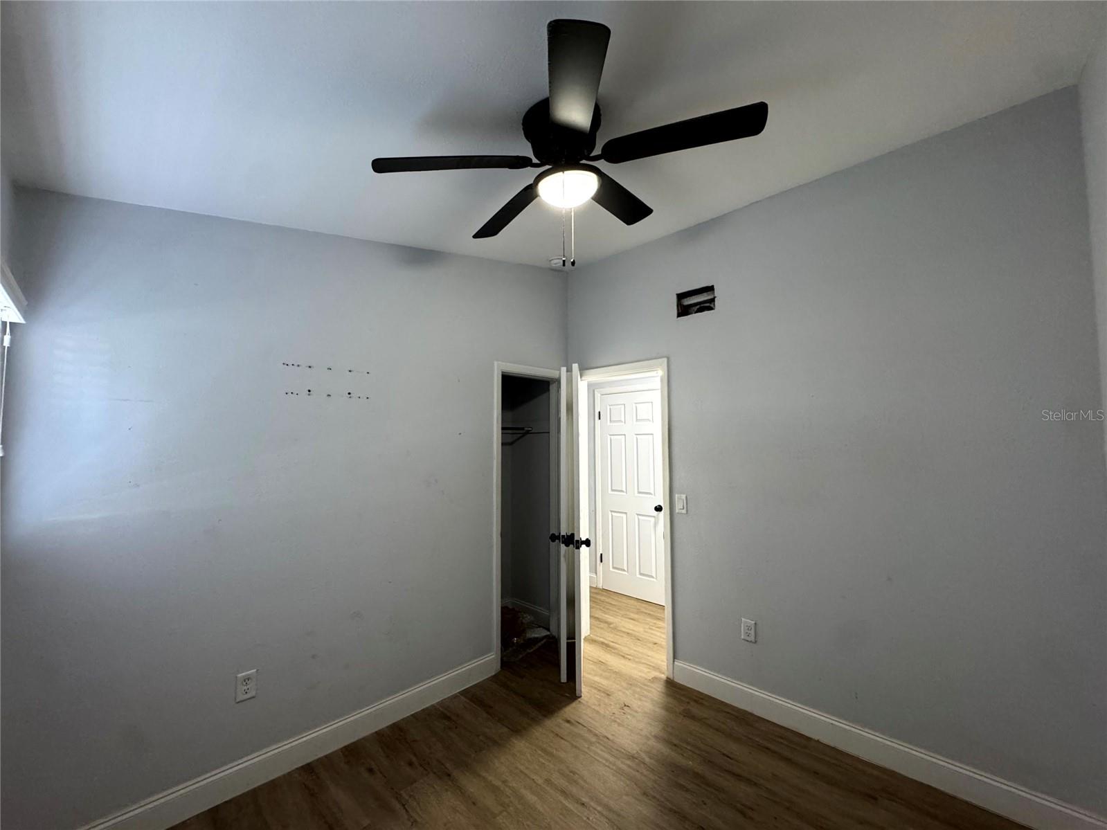 Image 33 of 47 For 1412 Lakecrest Drive