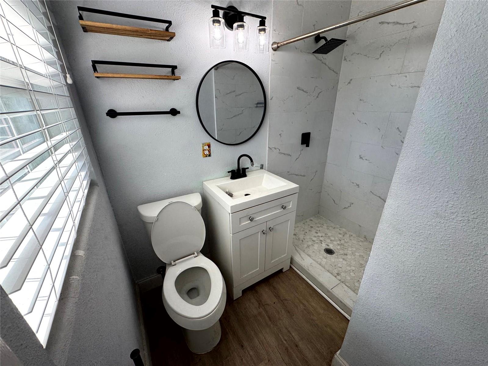 Image 40 of 47 For 1412 Lakecrest Drive