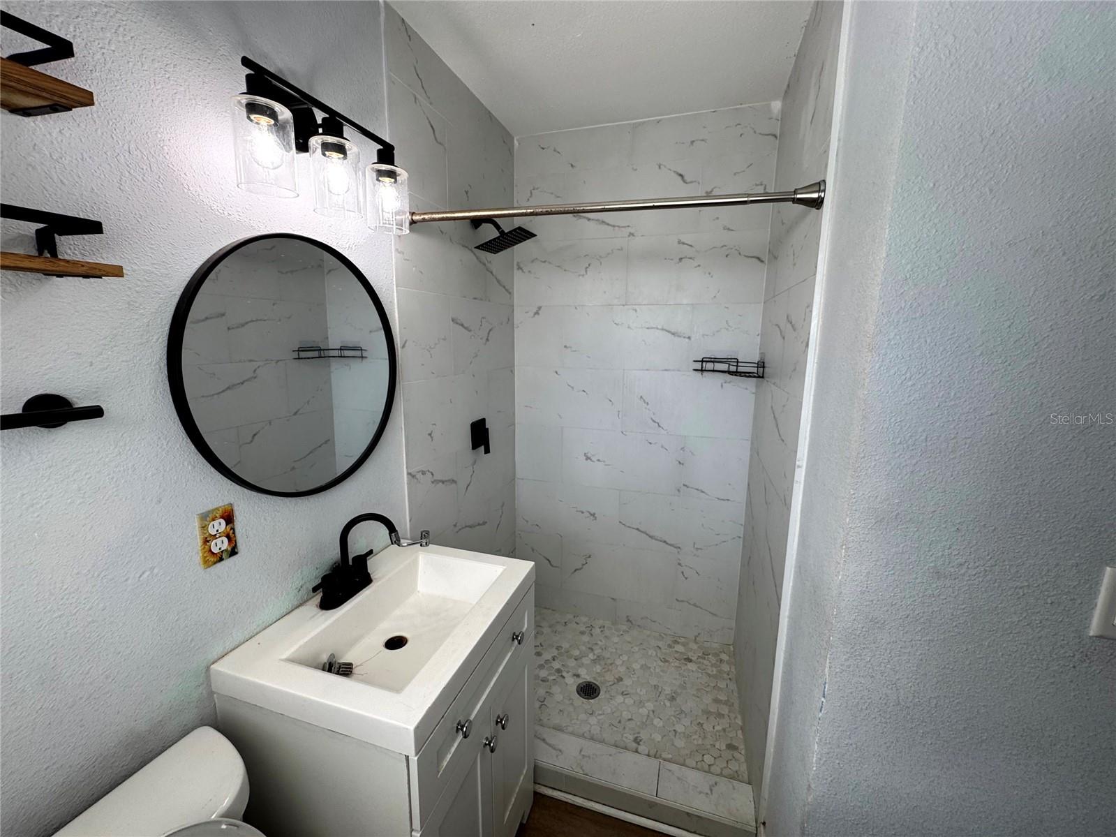 Image 41 of 47 For 1412 Lakecrest Drive