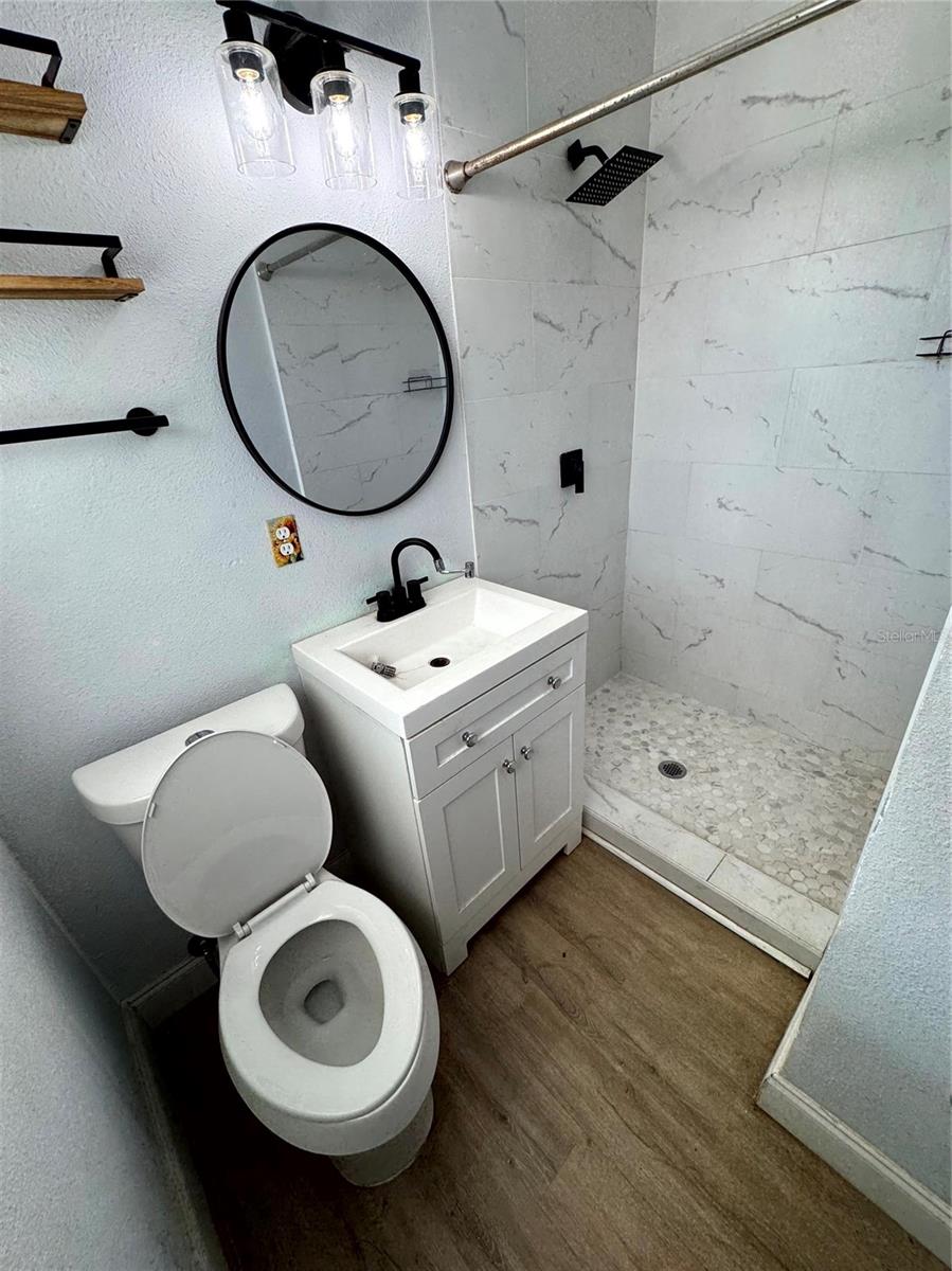 Image 42 of 47 For 1412 Lakecrest Drive