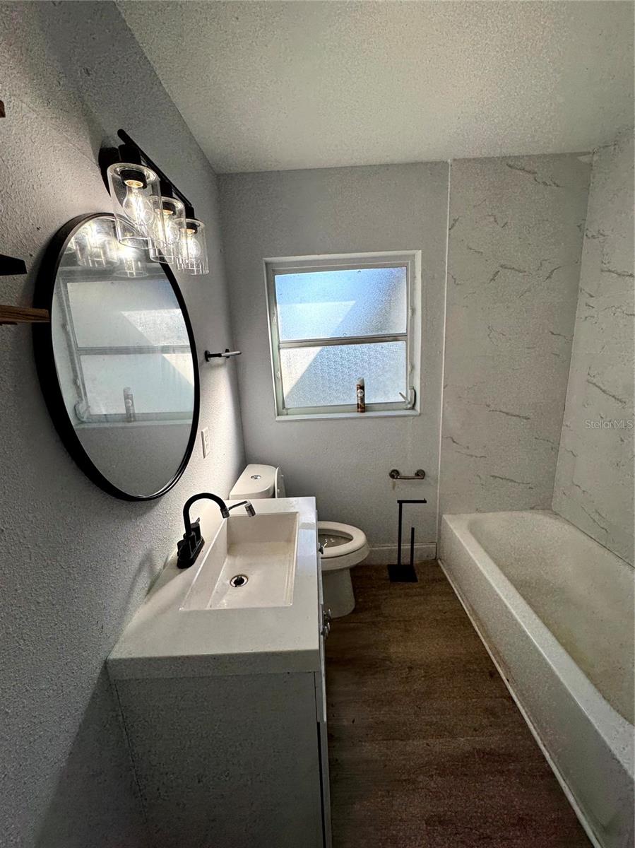 Image 44 of 47 For 1412 Lakecrest Drive