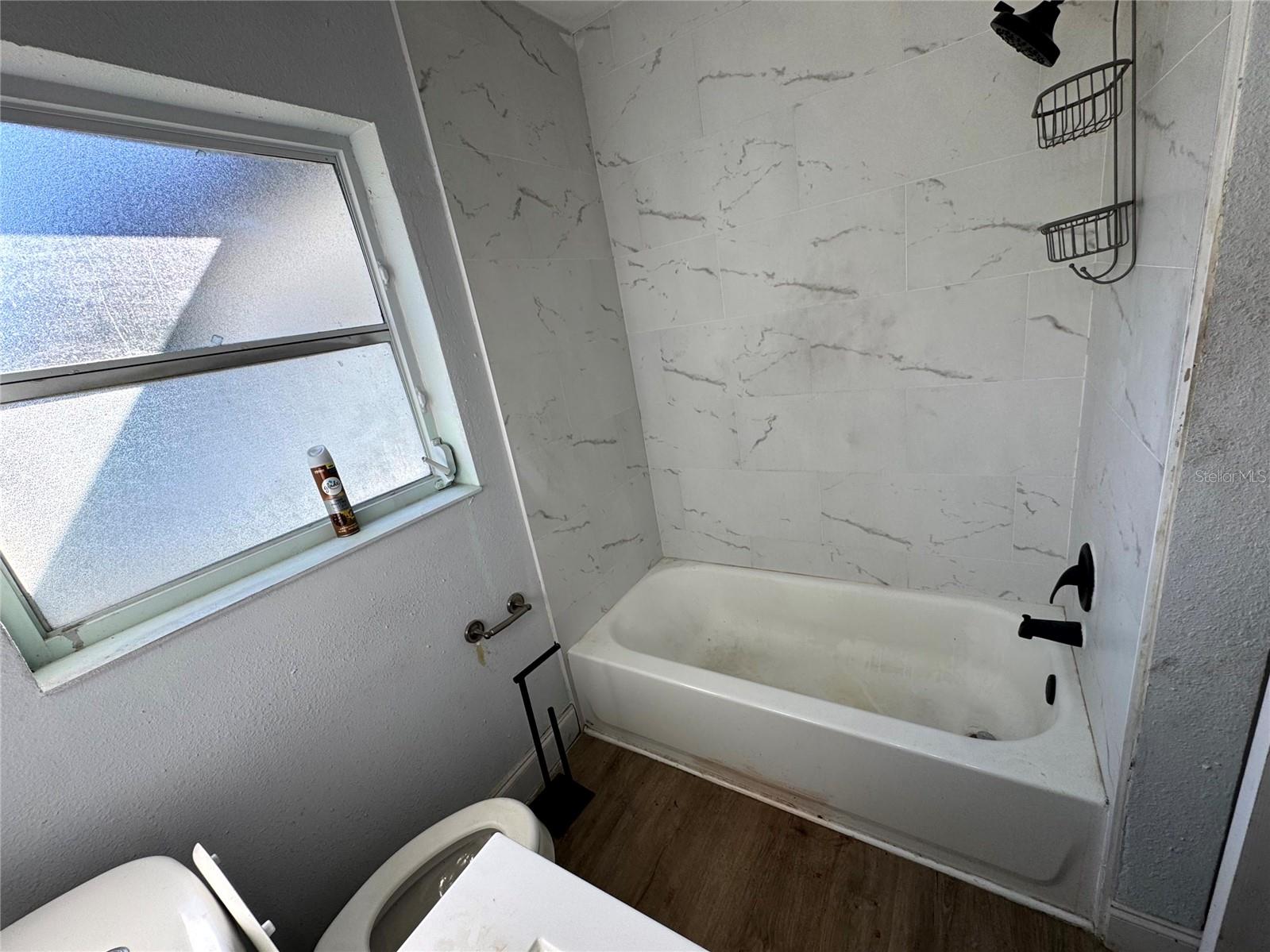 Image 46 of 47 For 1412 Lakecrest Drive