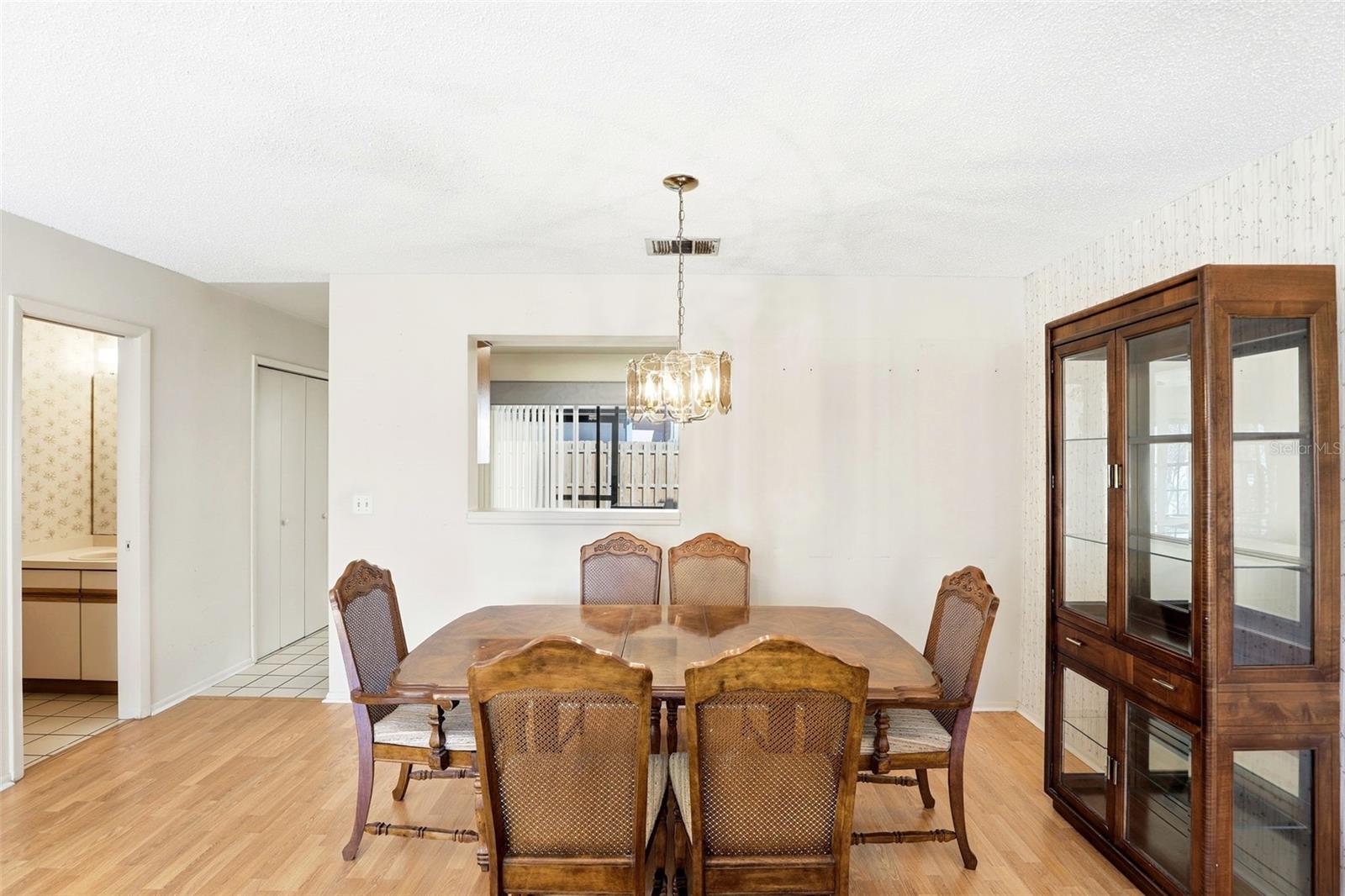 Image 10 of 31 For 2954 Embassy Court