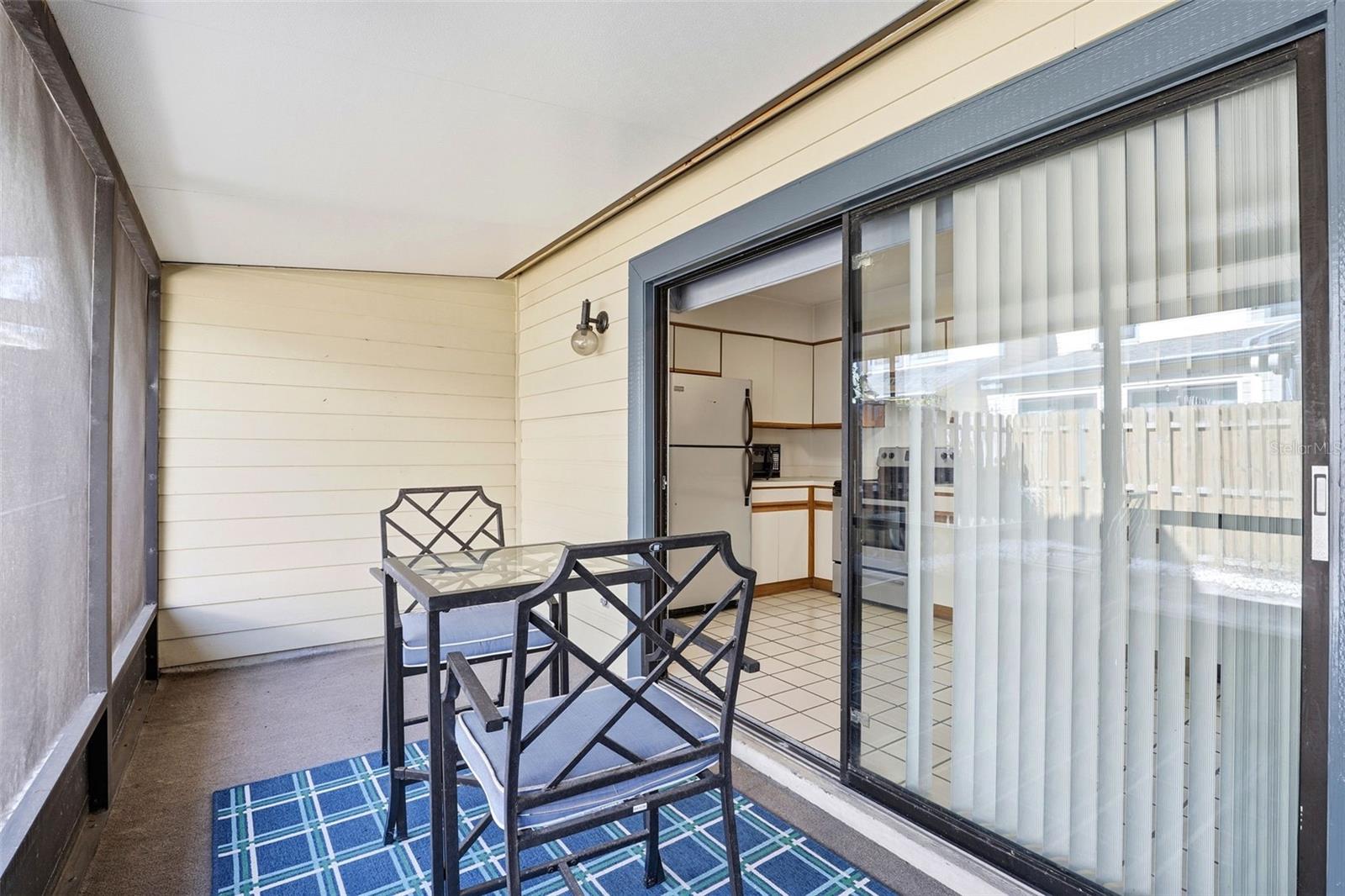 Image 23 of 31 For 2954 Embassy Court