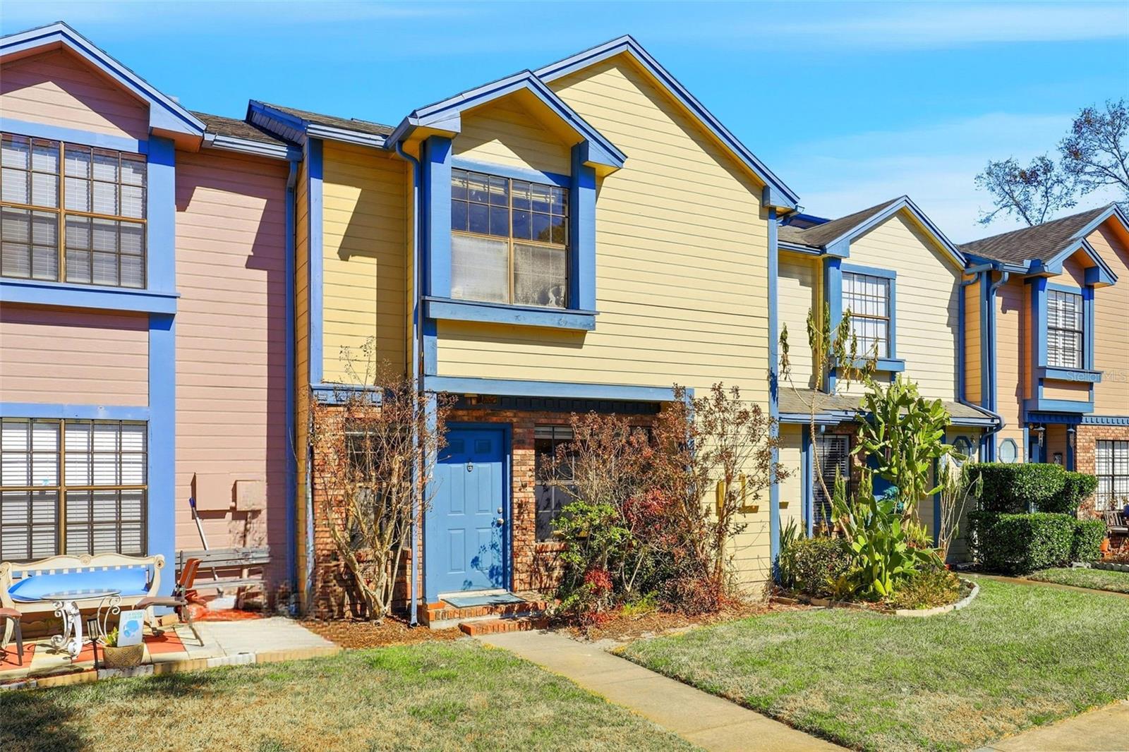 Image 3 of 31 For 2954 Embassy Court