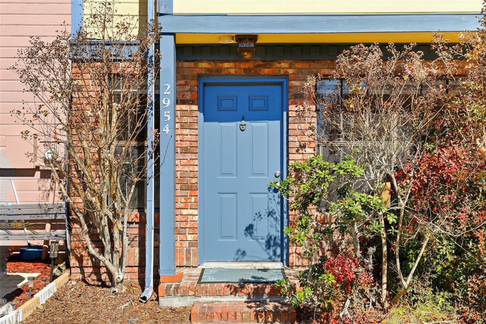 Image 4 of 31 For 2954 Embassy Court