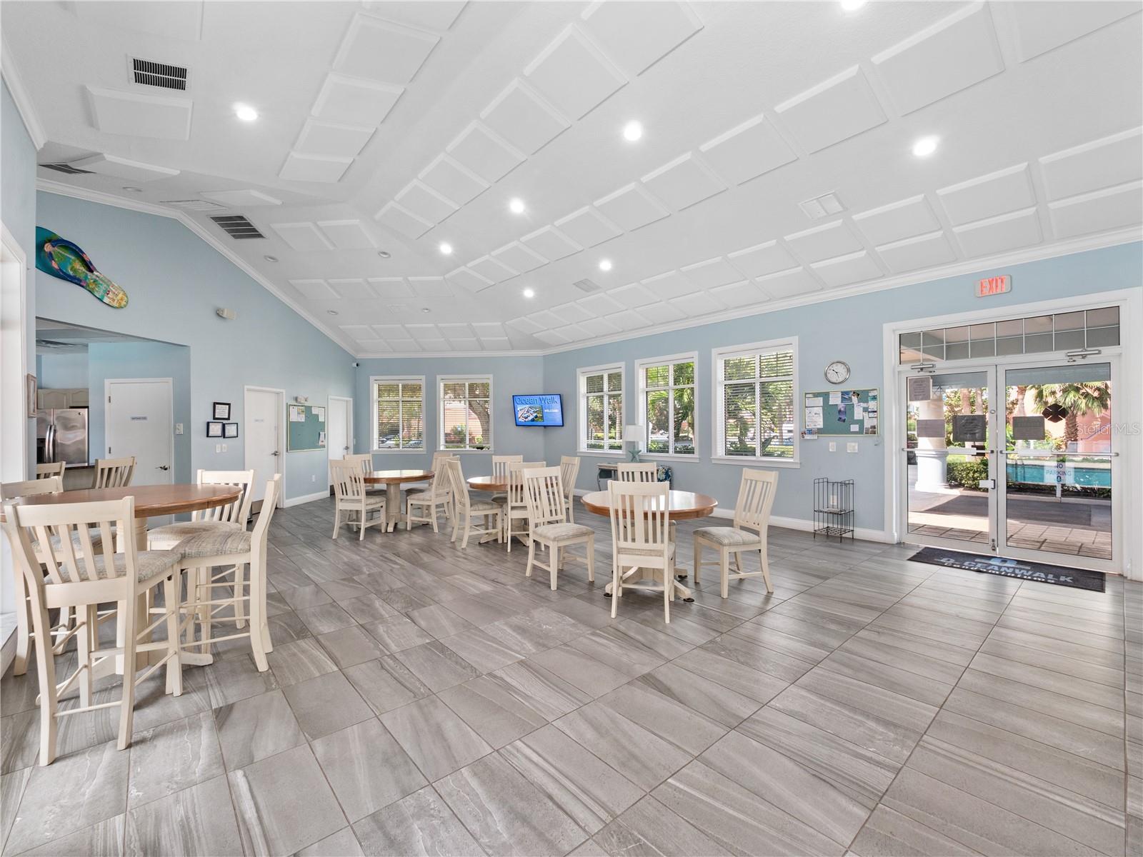 Image 29 of 33 For 5300 Atlantic Avenue 4-407