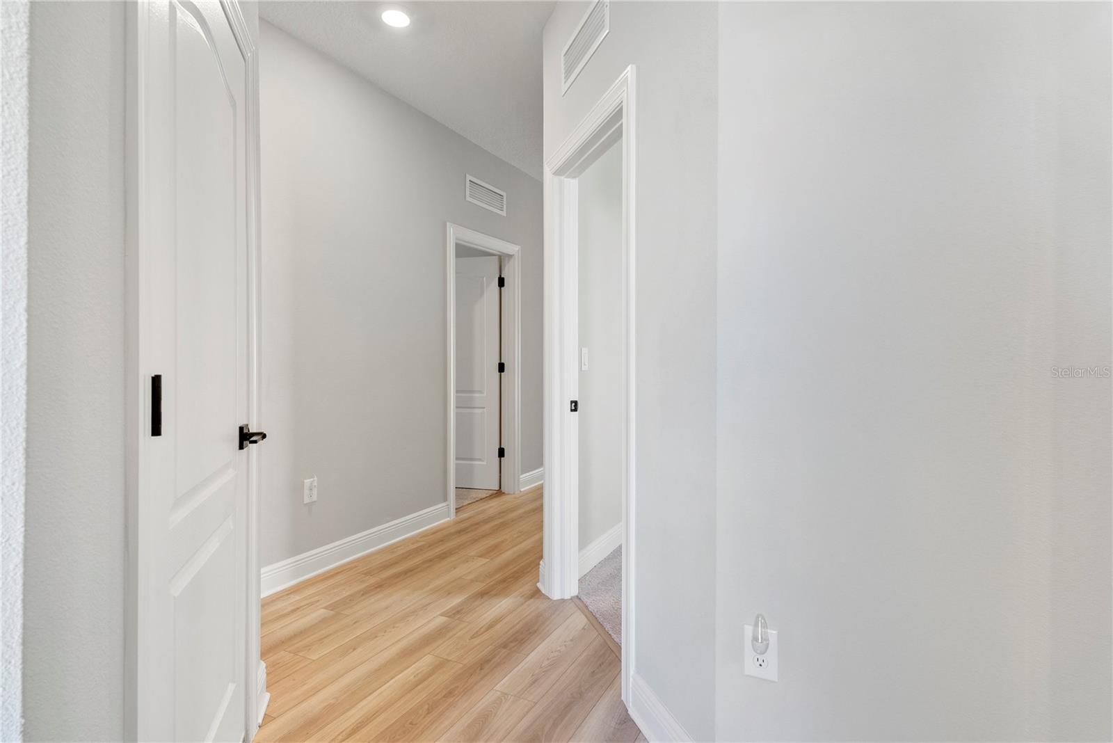 Image 5 of 43 For 7721 Somersworth Drive