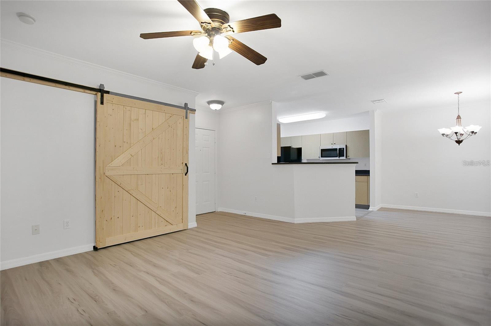 Image 5 of 27 For 710 Siena Palm Drive 104