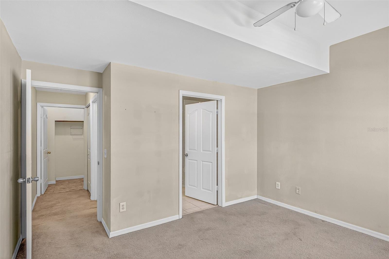 Image 34 of 57 For 760 Siena Palm Drive 204