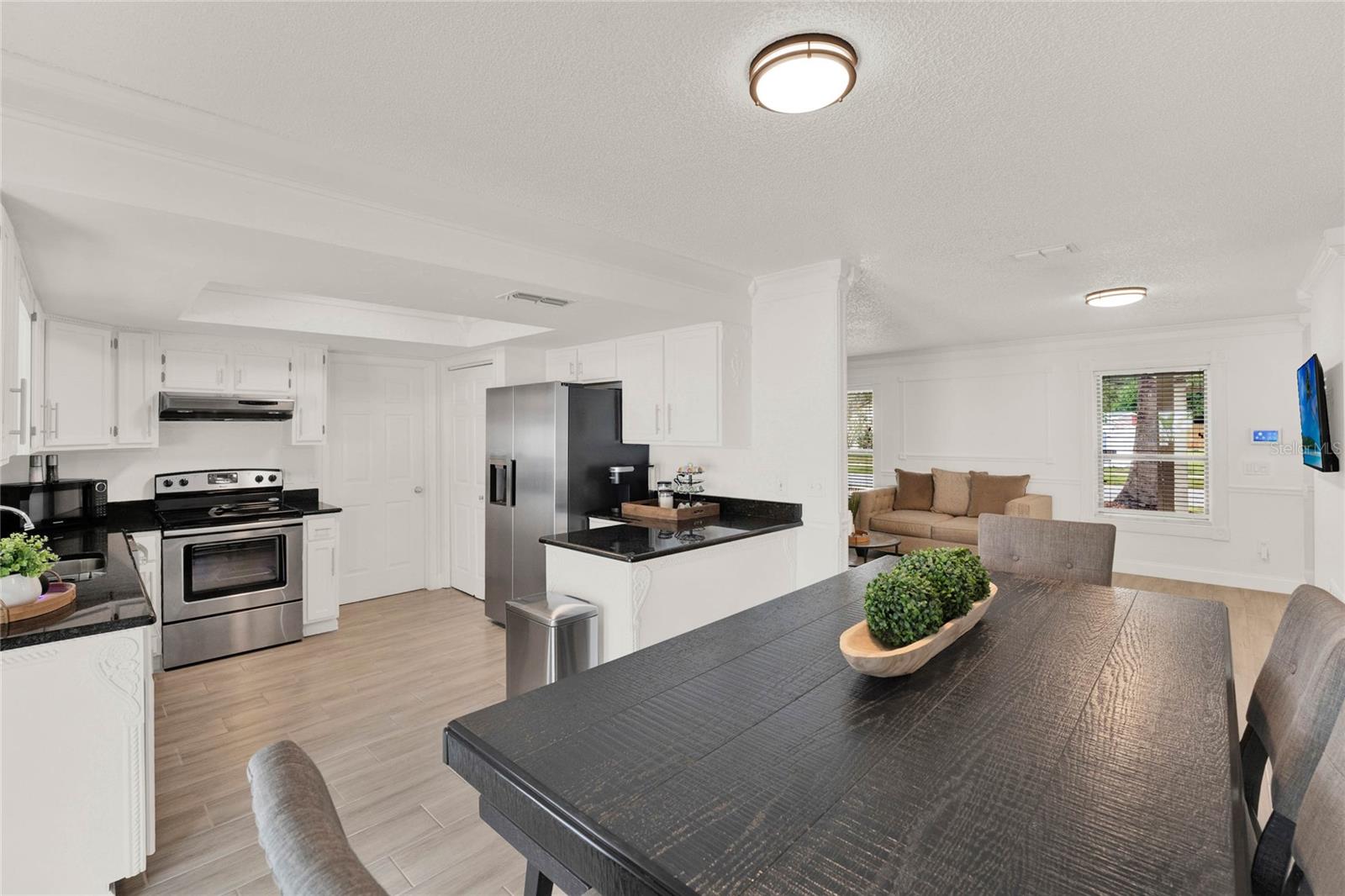 Image 9 of 31 For 7608 Govern Boulevard