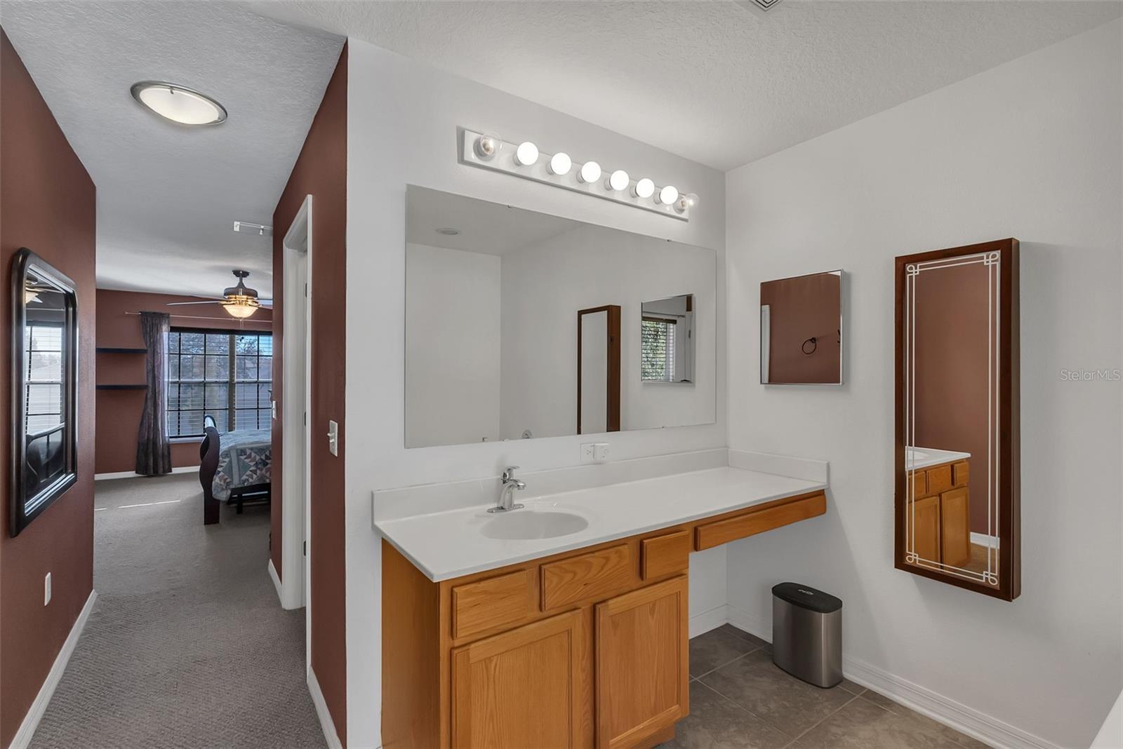 Image 21 of 31 For 1600 Daybreak Drive