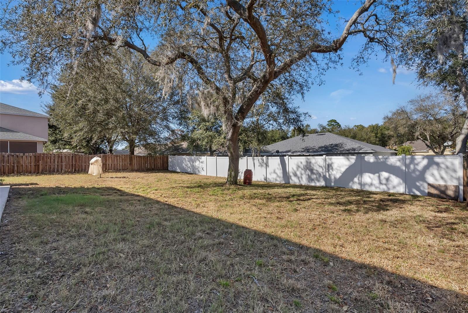 Image 29 of 31 For 1600 Daybreak Drive