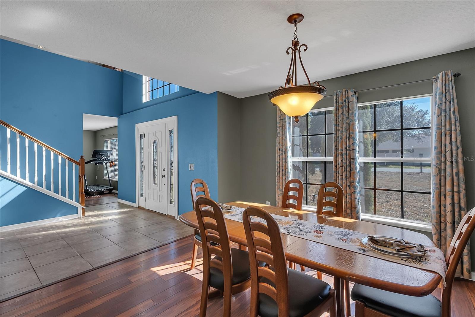 Image 7 of 31 For 1600 Daybreak Drive