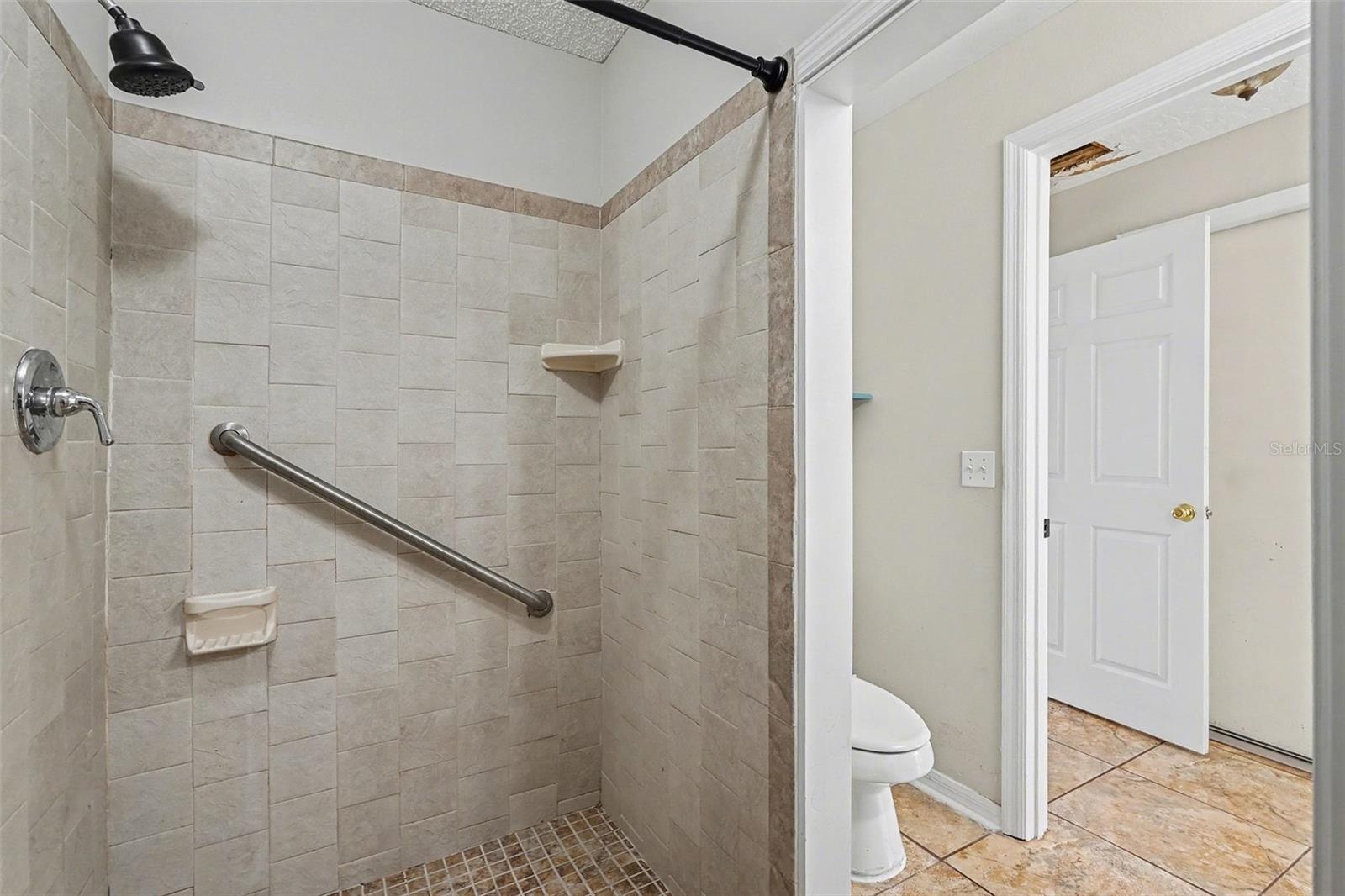 Image 31 of 43 For 194 Abalone Road Nw