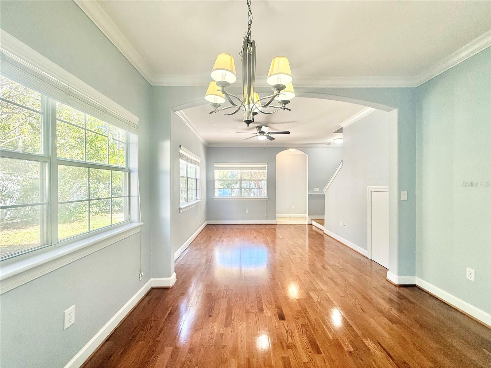 Image 12 of 31 For 307 New Hampshire Street 6