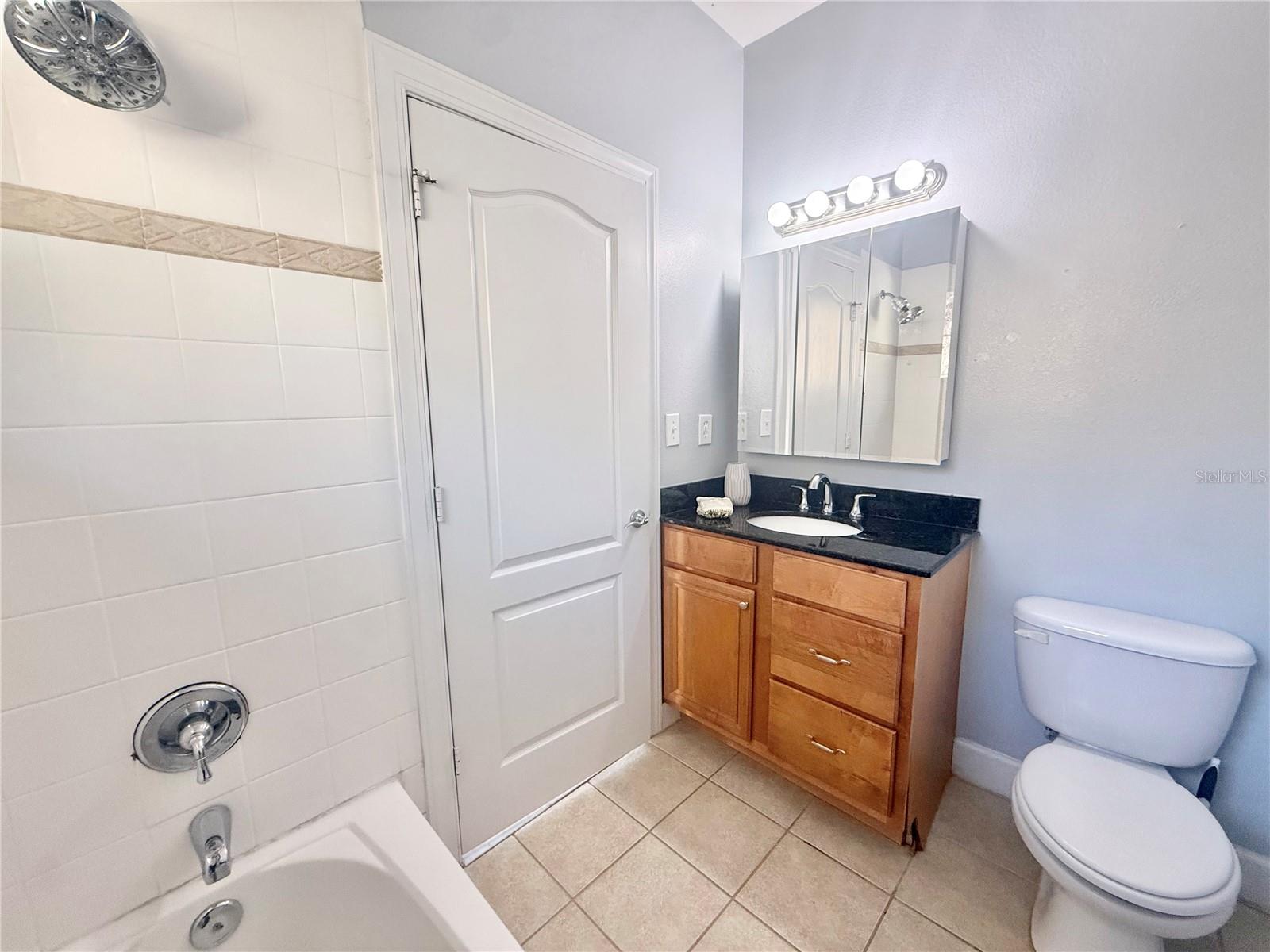 Image 20 of 31 For 307 New Hampshire Street 6