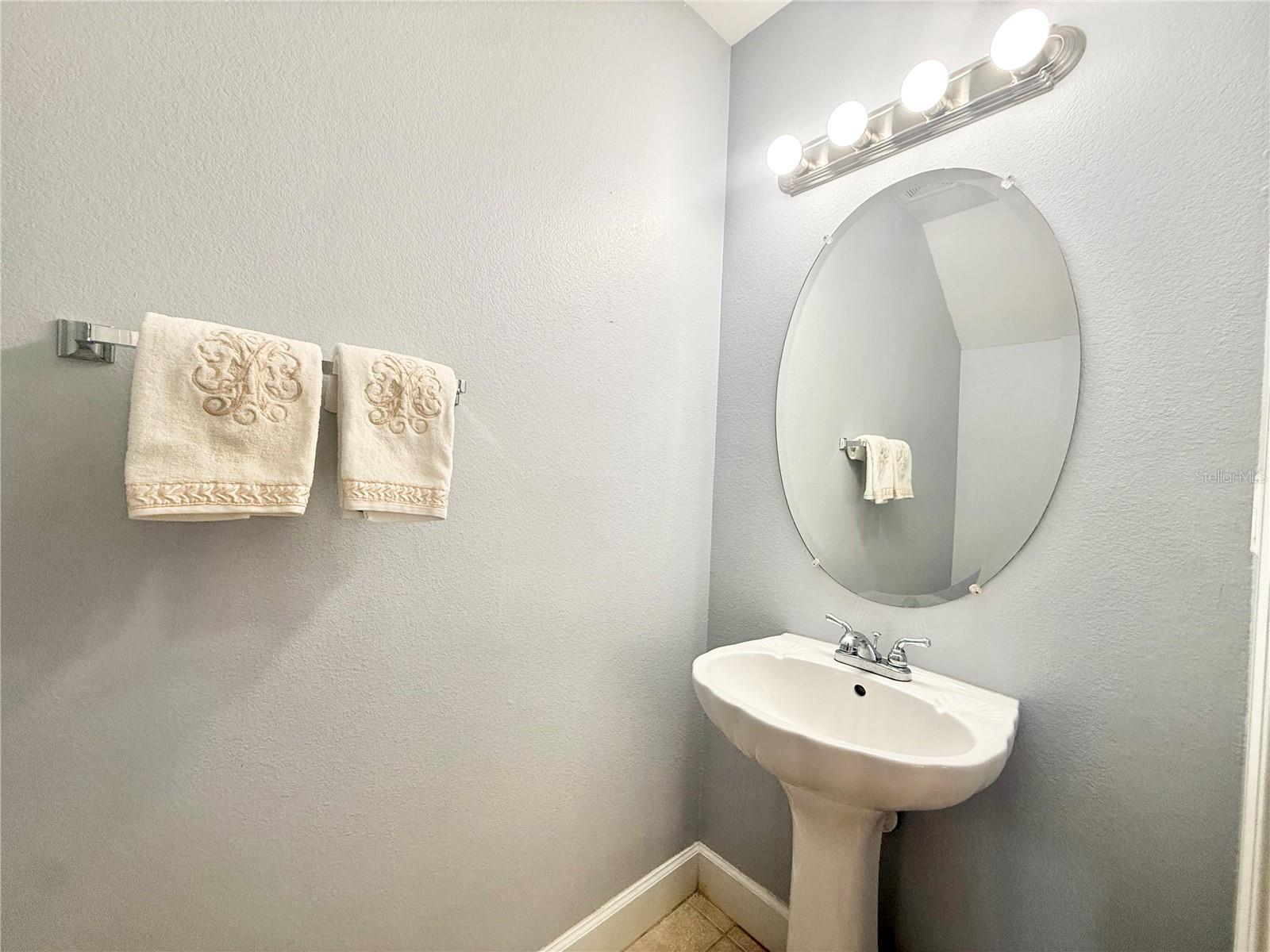 Image 28 of 31 For 307 New Hampshire Street 6