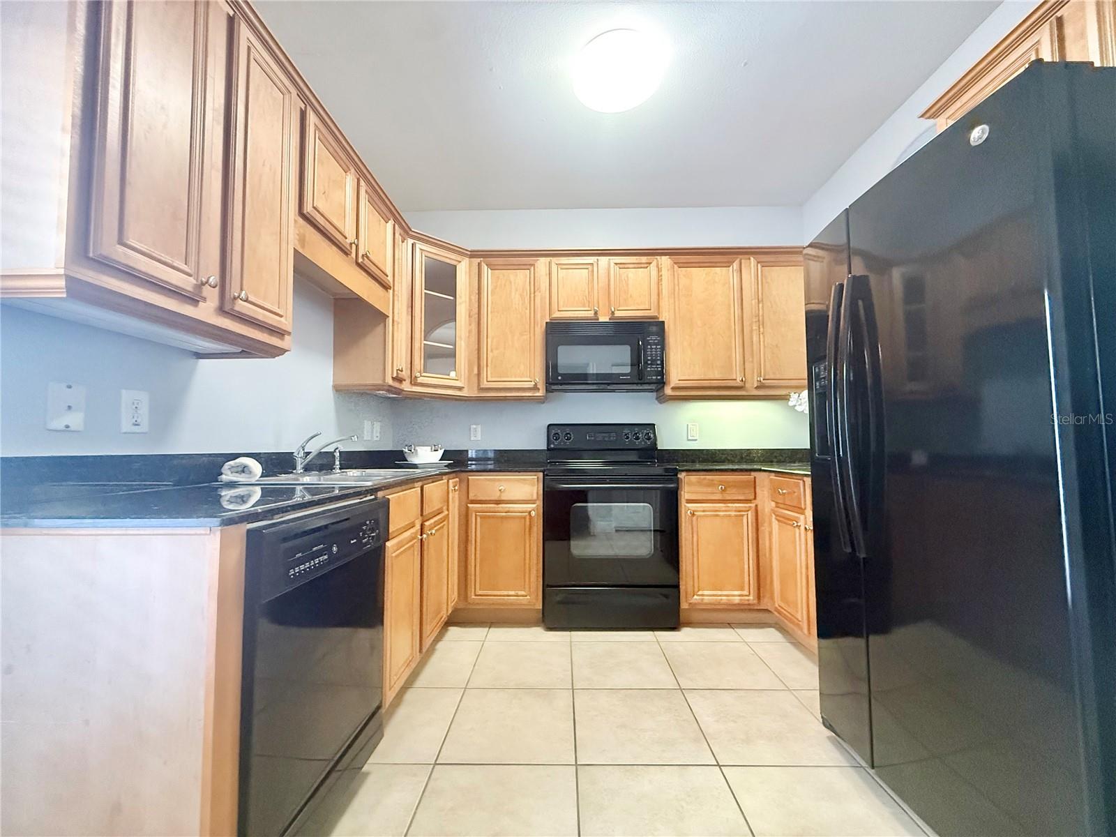 Image 9 of 31 For 307 New Hampshire Street 6