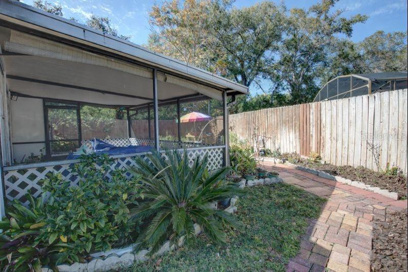 Image 17 of 23 For 971 Malden Court