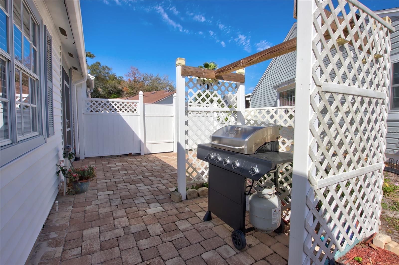 Image 20 of 23 For 971 Malden Court