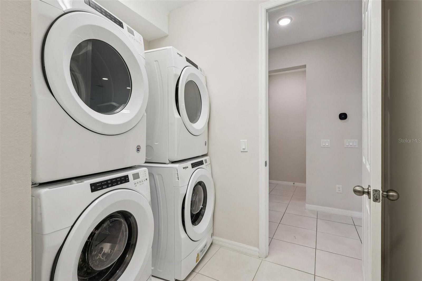 Image 21 of 63 For 1533 Nassau Point Trail